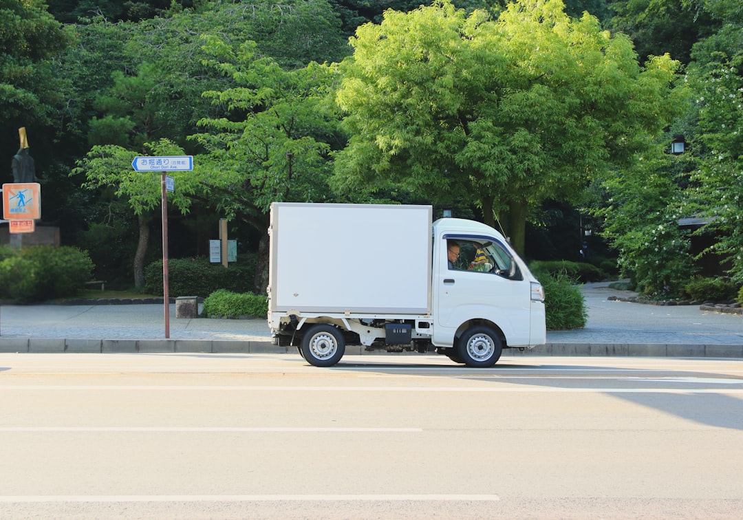 Delivering Peace of Mind: Essential Box Truck Insurance